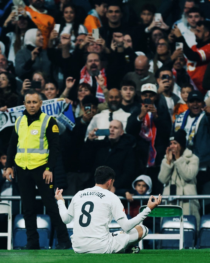 掘金约基奇三双末节爆发（约基奇斩获三双，末节发威助掘金）