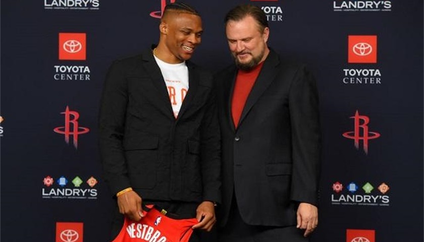 给老大哥先打个样？欧青联国米5-0狂胜利物浦（替一队先立威？欧青联国米5-0大胜利物浦）