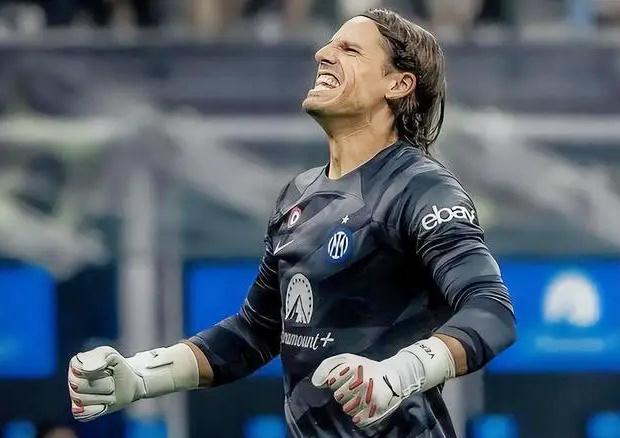 上半场奇兵！焦海龙半场7中6得到15分4篮板（半场高效爆发！焦海龙7投6中砍下15分4篮板）