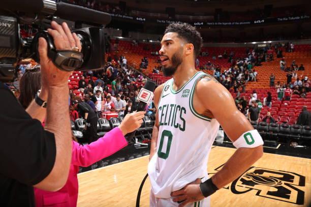 欧冠：皇马客场2-0完胜国际米兰（欧冠赛场：皇马客场2-0击败国际米兰）